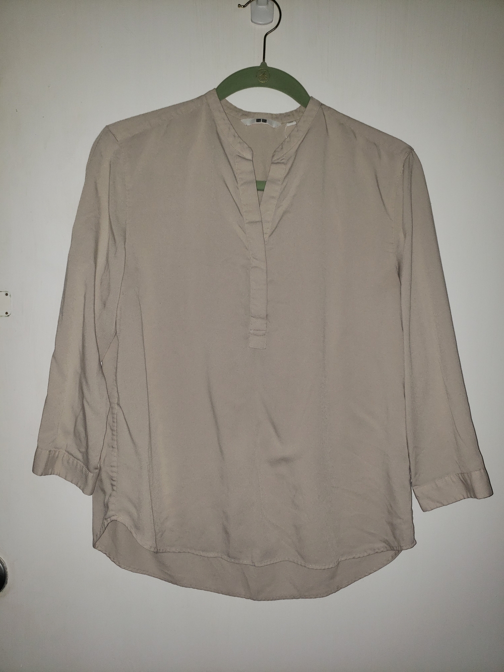 Uniqlo Womens Cream Split-Neck 3/4 Sleeve Blouse